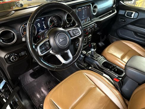 Used 2021 Jeep Gladiator Overland w/ Popular Equipment Package image 21