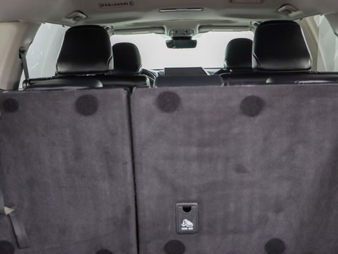 Used 2023 Toyota Highlander Limited image 31