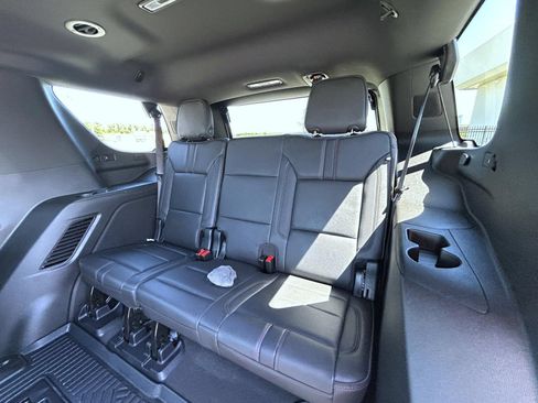 Used 2025 Chevrolet Tahoe RST w/ Comfort Package AWD/4WD image 18