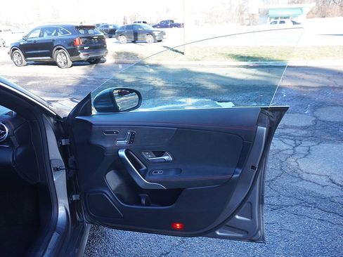 Used 2023 Mercedes-Benz CLA 250 4MATIC image 24