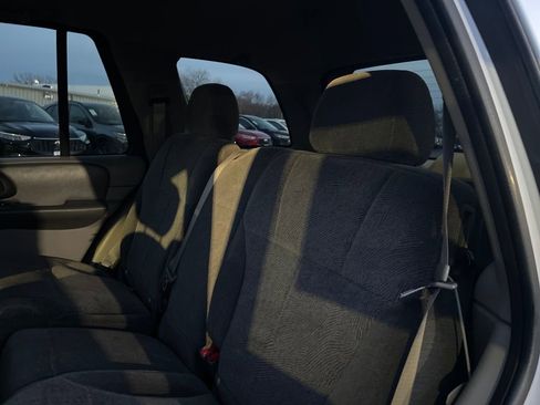 Used 2004 Chevrolet TrailBlazer LT w/ LT Package 1 image 17