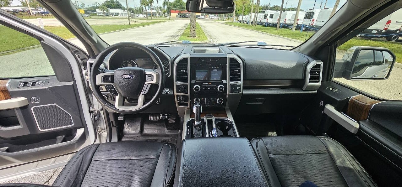 Used 2017 Ford F150 Lariat w/ Equipment Group 502A Luxury AWD/4WD image 14