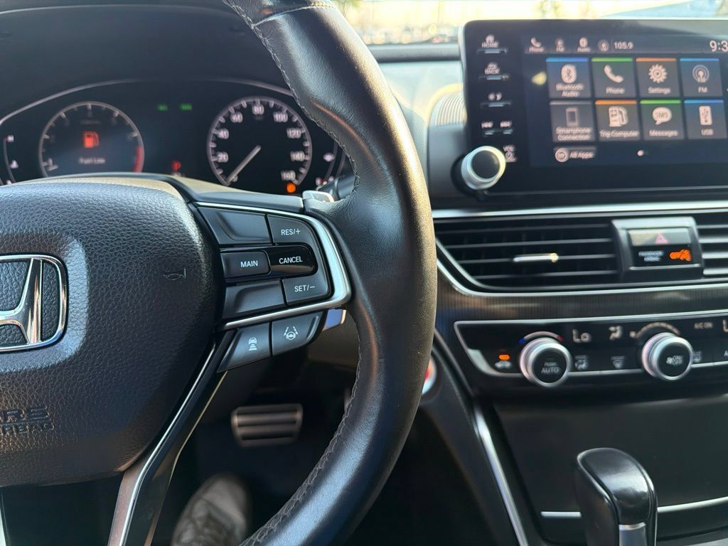 Used 2018 Honda Accord Sport image 19