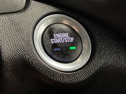 Used 2022 Chevrolet Equinox LT FWD image 22