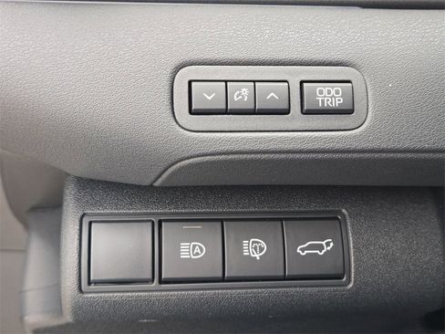 Used 2026 Toyota bZ XLE image 15