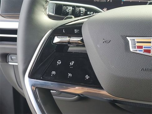 Used 2026 Cadillac Escalade Luxury w/ LPO, Floor Liner Package image 28