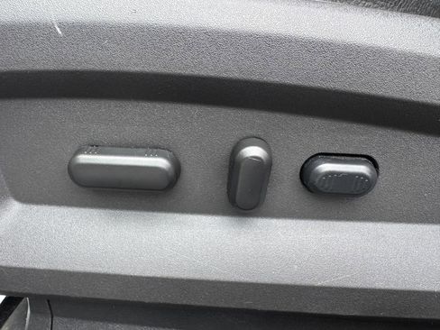 Used 2013 Ford Edge SEL image 16