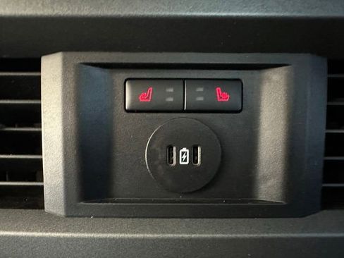 Used 2023 Ford F250 Lariat w/ Lariat Ultimate Package AWD/4WD image 32