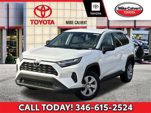 Used 2025 Toyota RAV4 LE image 1