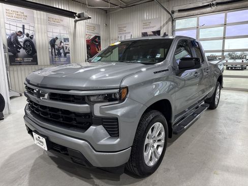 Used 2024 Chevrolet Silverado 1500 RST w/ Dark Appearance Package AWD/4WD image 4