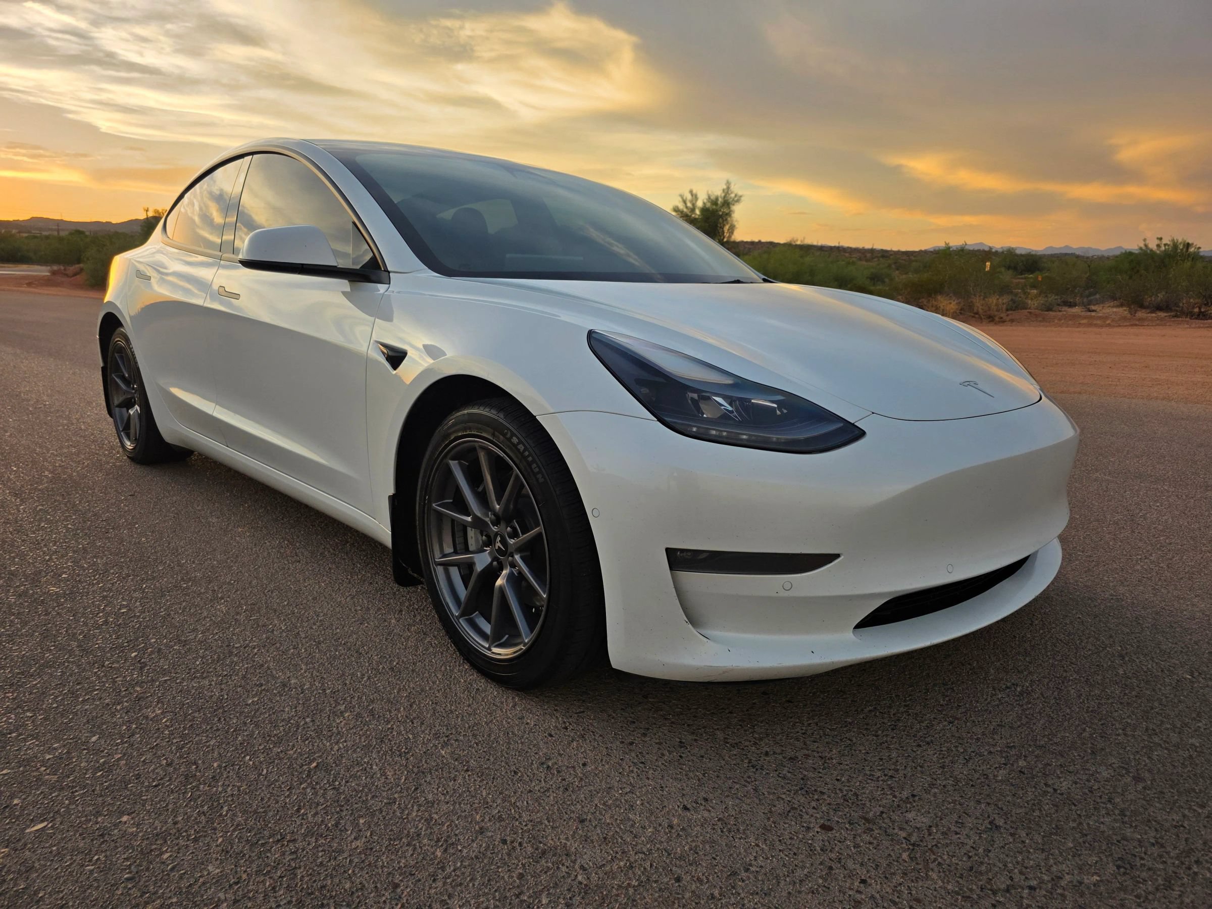 Used 2022 Tesla Model 3 Long Range AWD/4WD image 7