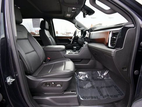 Used 2023 GMC Sierra 1500 Denali w/ Denali Reserve Package AWD/4WD image 32