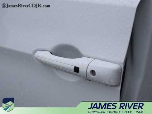 Used 2023 Chrysler Voyager LX FWD image 19