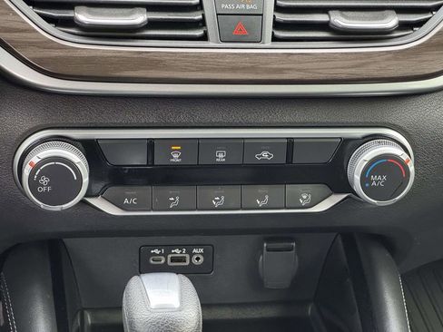 Used 2023 Nissan Altima 2.5 SV image 5