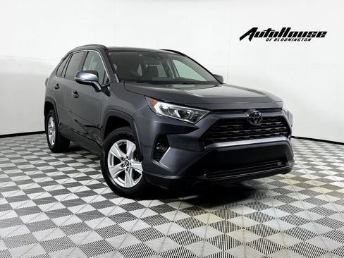 Used 2020 Toyota RAV4 XLE FWD image 1