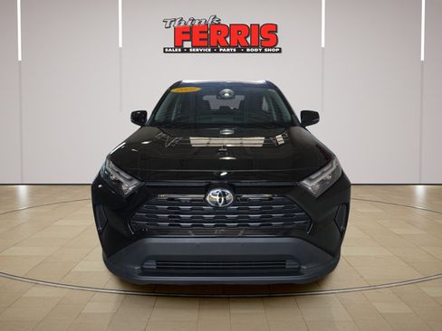 Used 2022 Toyota RAV4 XLE AWD/4WD image 8