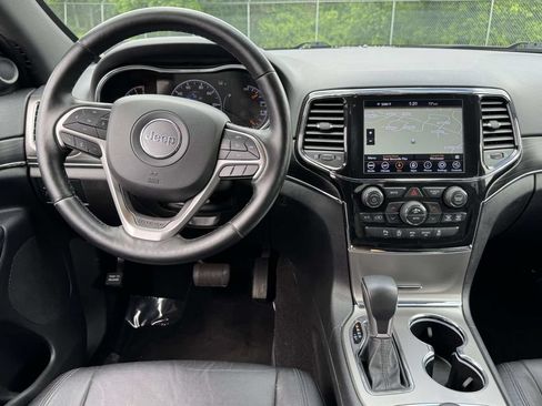 Used 2022 Jeep Grand Cherokee Limited AWD/4WD image 16