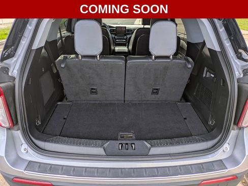 Used 2022 Ford Explorer Limited w/ Equipment Group 301A RWD image 13