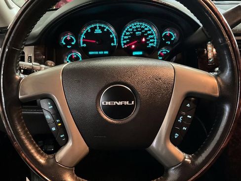 Used 2012 GMC Yukon Denali AWD/4WD image 25