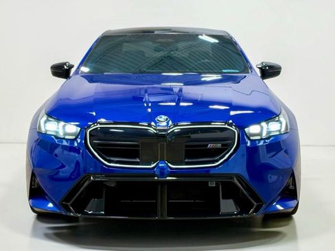 Used 2025 BMW M5 w/ Executive Package AWD/4WD image 9