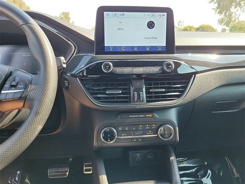 Used 2023 Ford Escape ST-Line image 12