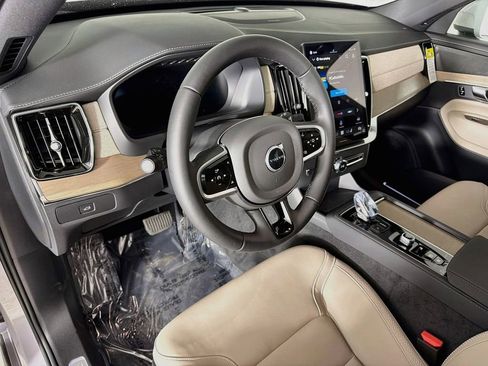 New 2026 Volvo XC90 B6 Plus w/ Protection Package Premier AWD/4WD image 9