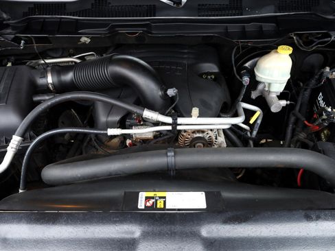 Used 2016 RAM 1500 Laramie w/ Convenience Group image 18