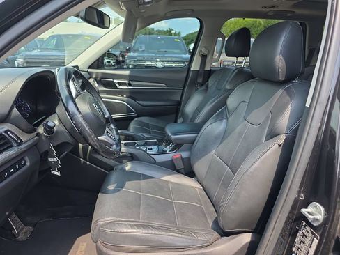 Used 2020 Kia Telluride SX w/ Towing Package FWD image 22