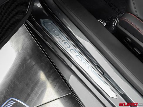 Used 2020 Lamborghini Huracan EVO AWD/4WD image 46