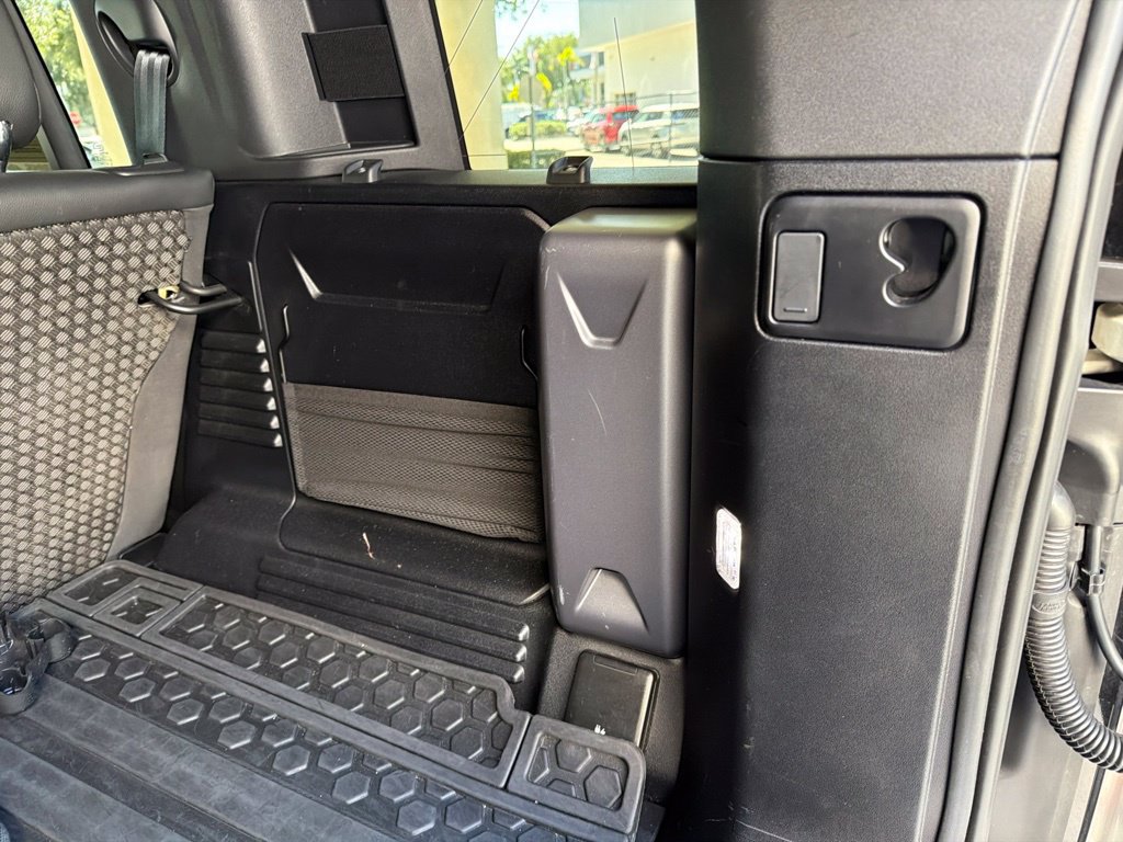 Used 2023 Land Rover Defender 110 S AWD/4WD image 42