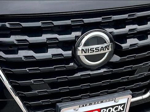 Certified 2021 Nissan Kicks SV image 28