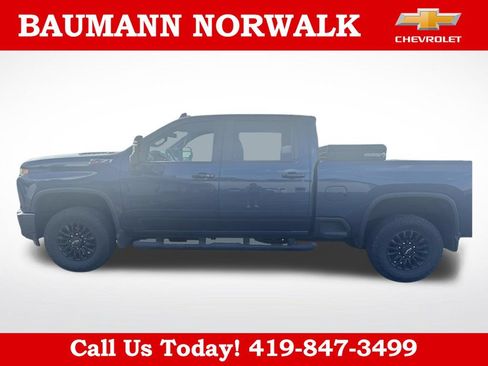 Used 2021 Chevrolet Silverado 2500 LT w/ Z71 Sport Edition AWD/4WD image 2