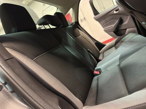 Used 2014 Ford Focus SE image 25