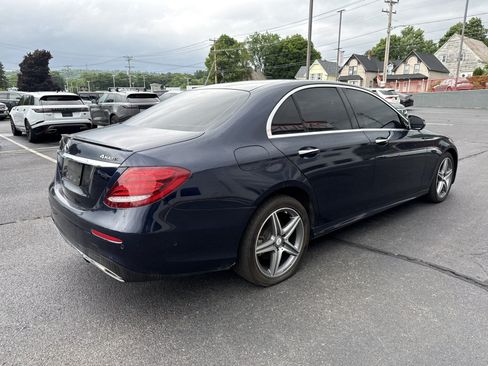 Used 2017 Mercedes-Benz E 300 4MATIC image 5