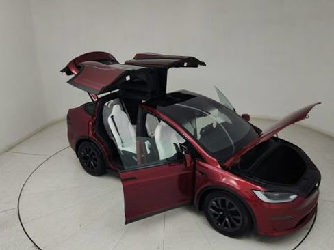 Used 2024 Tesla Model X AWD/4WD image 29