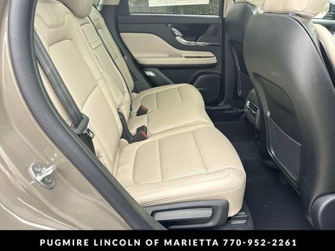 New 2026 Lincoln Corsair Premiere image 15