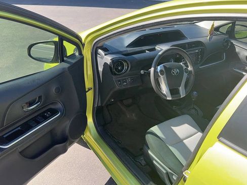 Used 2016 Toyota Prius C Three image 12