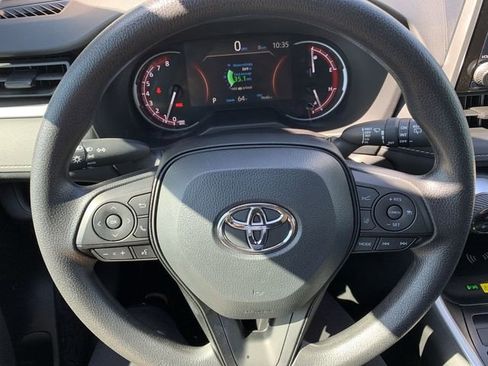 Used 2025 Toyota RAV4 XLE w/ Convenience Package FWD image 19