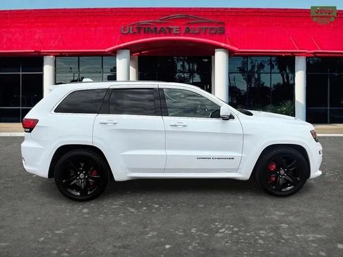 Used 2015 Jeep Grand Cherokee SRT w/ Quick Order Package 26J AWD/4WD image 5