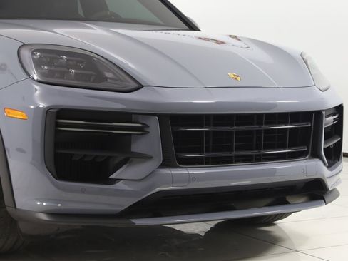 Used 2024 Porsche Cayenne Turbo GT image 57