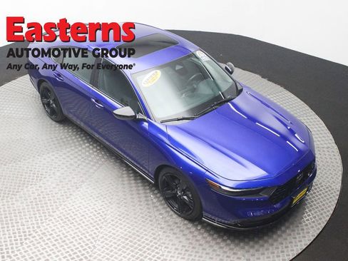 Used 2025 Honda Accord Sport image 3