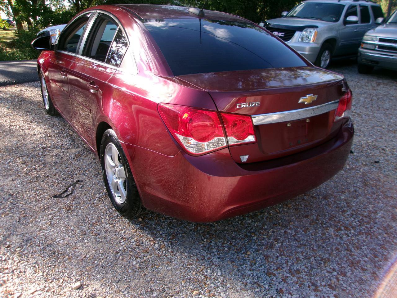 Used 2016 Chevrolet Cruze LT w/ Sun And Sound Package FWD image 11