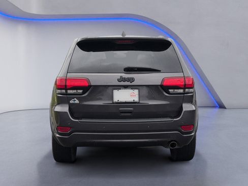 Used 2020 Jeep Grand Cherokee Altitude RWD image 5