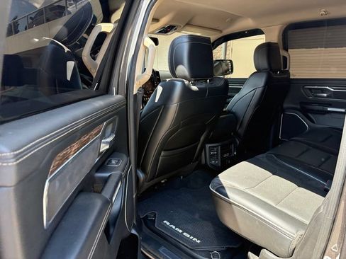Used 2019 RAM 1500 Laramie AWD/4WD image 25