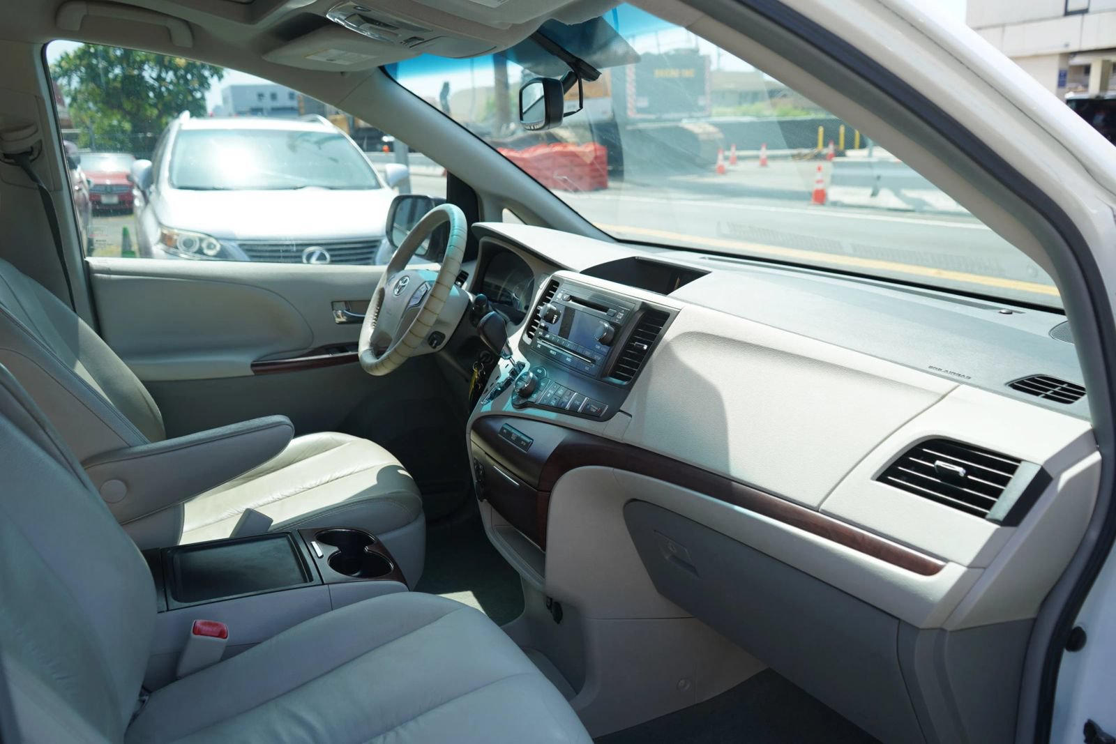 Used 2012 Toyota Sienna XLE FWD image 20