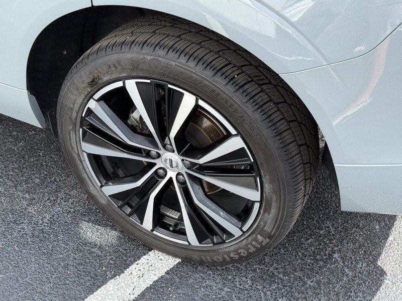 Certified 2024 Volvo XC60 B5 Plus w/ Protection Package Premier AWD/4WD image 8