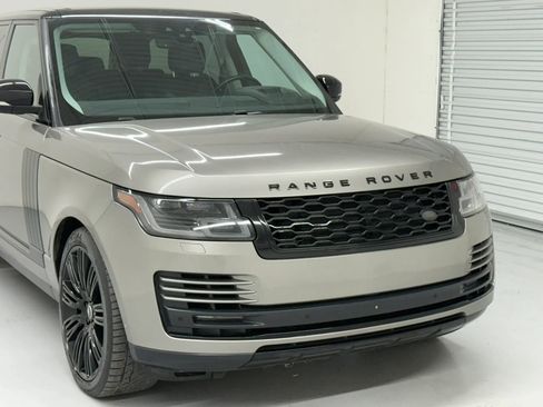 Used 2018 Land Rover Range Rover Supercharged image 9