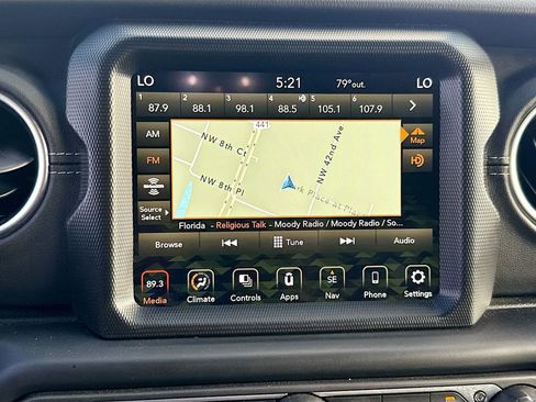 Used 2022 Jeep Wrangler Unlimited Sahara image 16