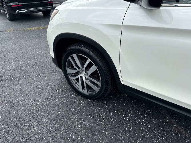 Used 2018 Honda Pilot Elite image 11