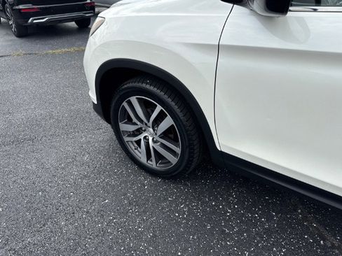 Used 2018 Honda Pilot Elite image 11